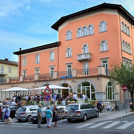 Albergo Roma بورجو فال دي تارو المظهر الخارجي الصورة