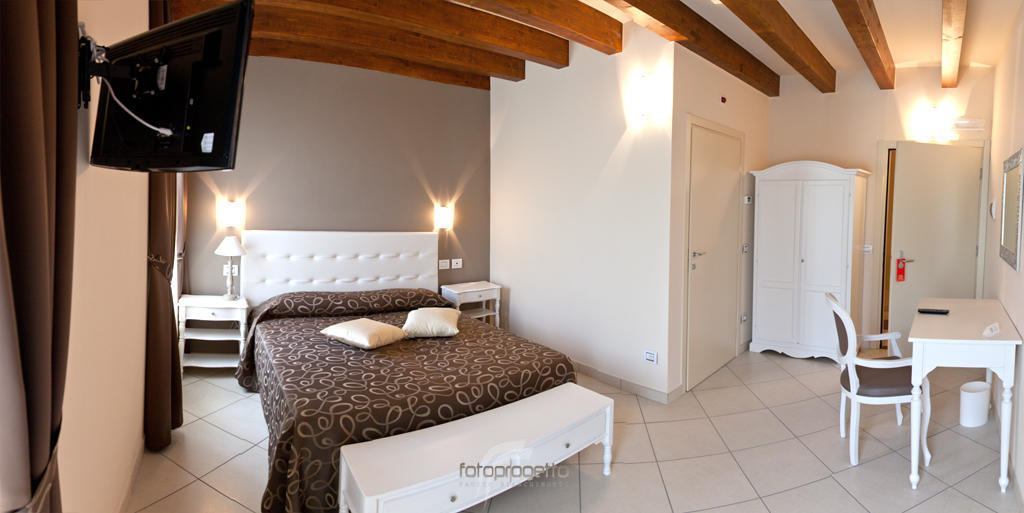 Albergo Roma بورجو فال دي تارو الغرفة الصورة